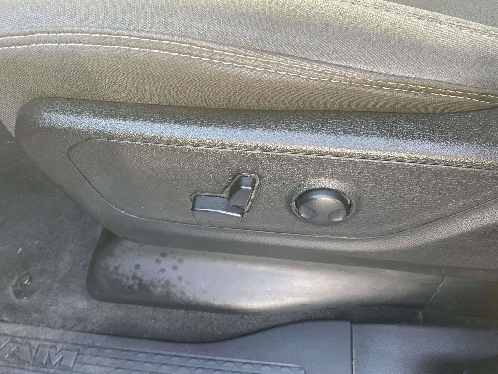 Used 2025 RAM 1500 Big Horn AWD/4WD image 17