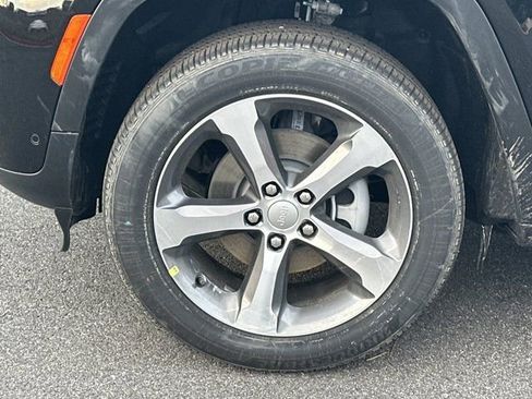 New 2026 Jeep Grand Cherokee Limited image 13