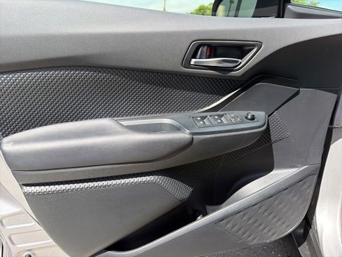 Used 2019 Toyota C-HR LE FWD image 18
