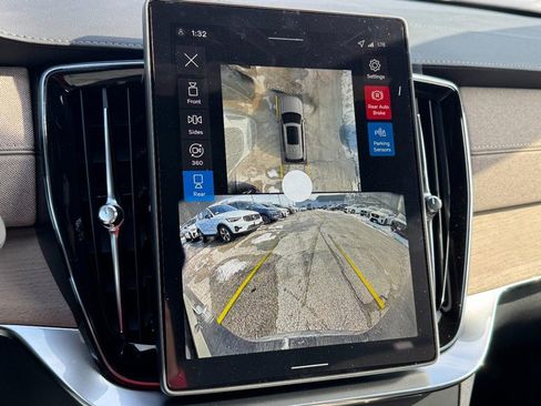 New 2026 Volvo XC90 B6 Plus w/ Protection Package image 15