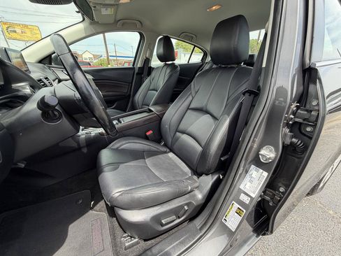 Used 2017 MAZDA MAZDA3 Touring FWD image 10