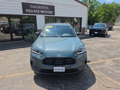 Used 2024 Honda HR-V Sport image 2