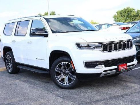 Used 2024 Jeep Wagoneer Series II AWD/4WD image 2