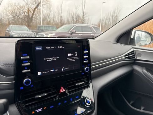 Used 2021 Hyundai Ioniq SEL image 9