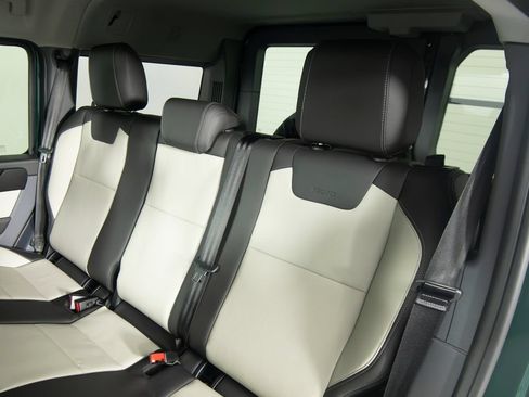 Used 2025 INEOS Grenadier Station Wagon AWD/4WD image 35