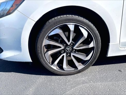 Used 2018 Acura ILX w/ Special Edition Package FWD image 32