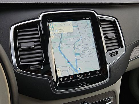 Certified 2023 Volvo XC90 T8 Ultimate image 17