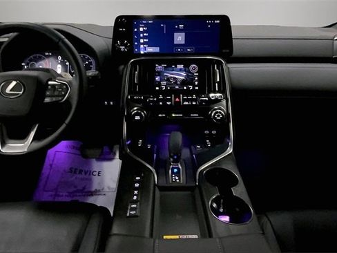 Used 2025 Lexus LX 700h Overtrail image 12