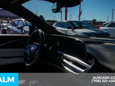 Used 2024 Cadillac Lyriq Sport image 17