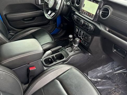Used 2021 Jeep Wrangler Unlimited Sahara w/ Cold Weather Group AWD/4WD image 16