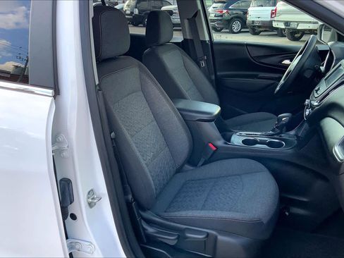 Used 2022 Chevrolet Equinox LT image 8