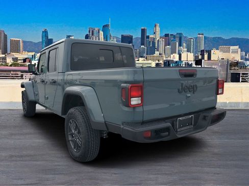 New 2026 Jeep Gladiator Sport image 5