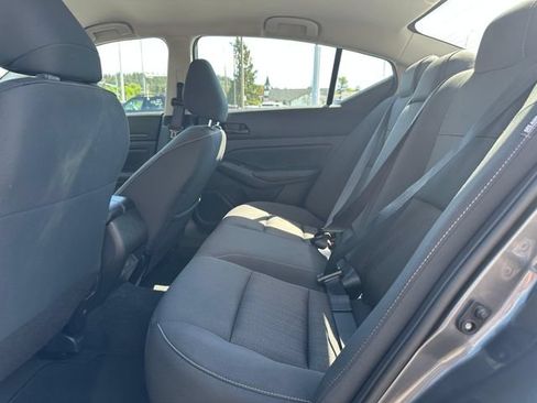 Used 2025 Nissan Altima 2.5 SV FWD image 21