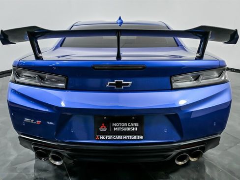 Used 2018 Chevrolet Camaro ZL1 image 10