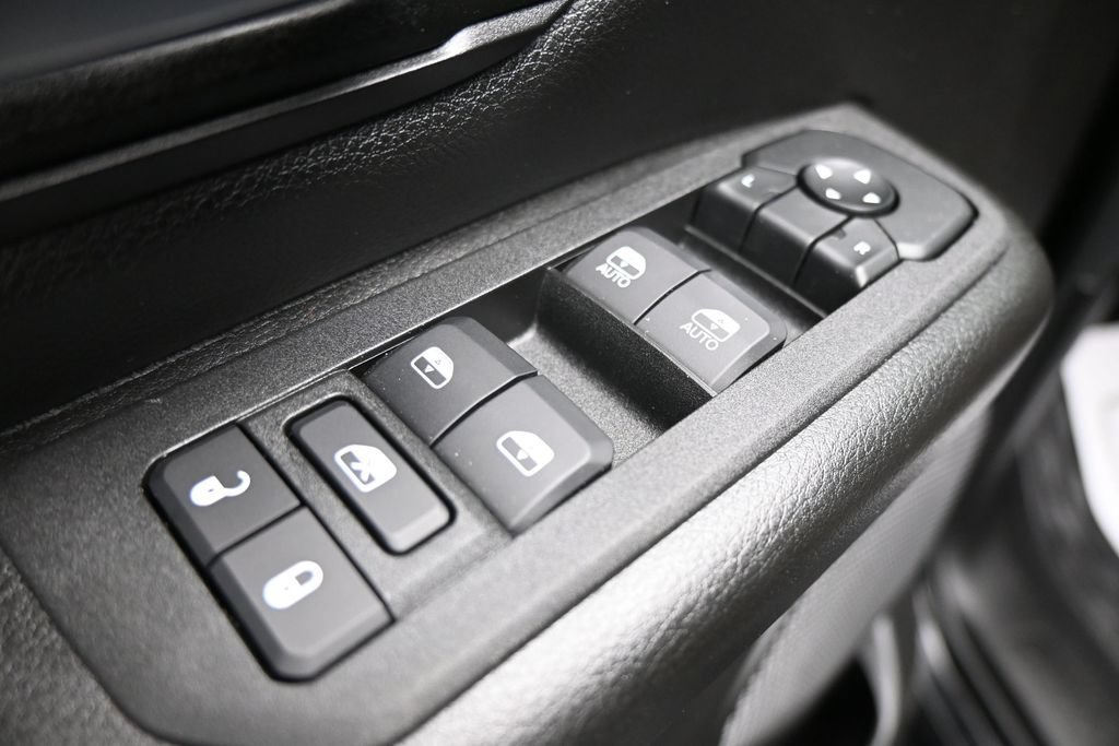 Used 2026 RAM 1500 Warlock AWD/4WD image 11