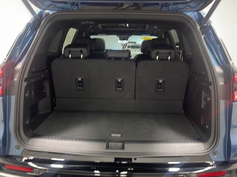 Used 2025 GMC Acadia Denali w/ Super Cruise Package FWD image 19