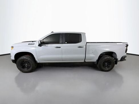 Used 2024 Chevrolet Silverado 1500 Custom Trail Boss w/ LPO, Dark Essentials Package AWD/4WD image 4