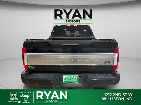 Used 2017 Ford F350 Platinum w/ Platinum Ultimate Package AWD/4WD image 3
