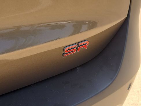 Certified 2025 Nissan Kicks SR FWD image 7