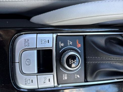 Used 2020 Kia Telluride SX w/ SX Prestige Package AWD/4WD image 12