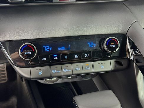 New 2026 Hyundai Elantra SEL Sport Premium FWD image 17