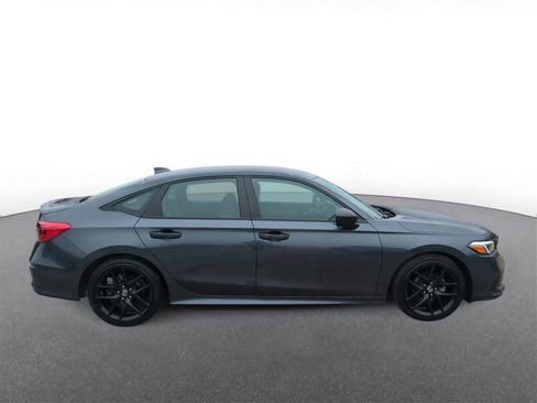 Used 2023 Honda Civic Sport image 9