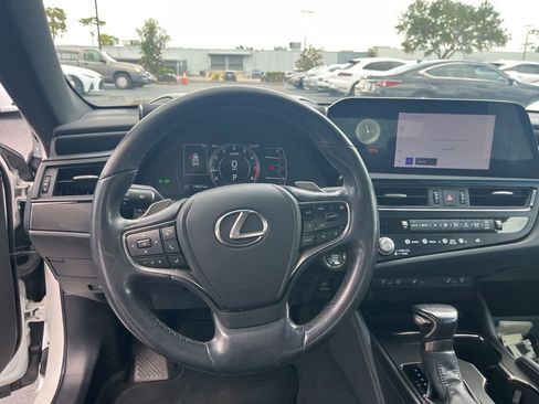 Used 2023 Lexus ES 250 w/ Premium Package AWD/4WD image 17