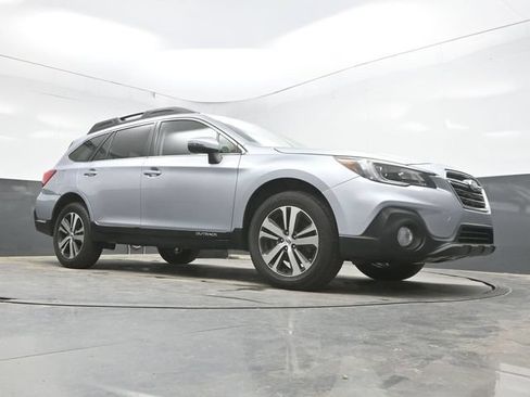Used 2019 Subaru Outback 2.5i Limited AWD/4WD image 30