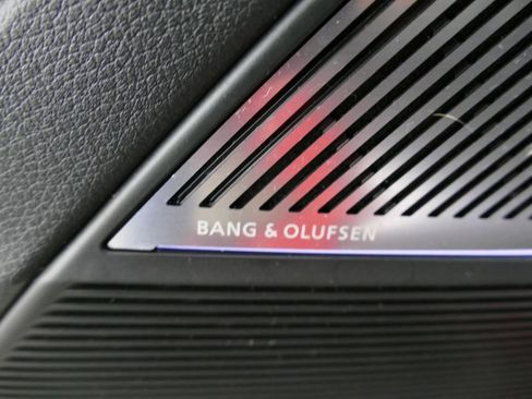 Used 2022 Audi RS Q8 AWD/4WD image 28