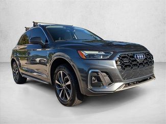 Used 2023 Audi Q5 2.0T Premium Plus w/ Premium Plus Package AWD/4WD video 3