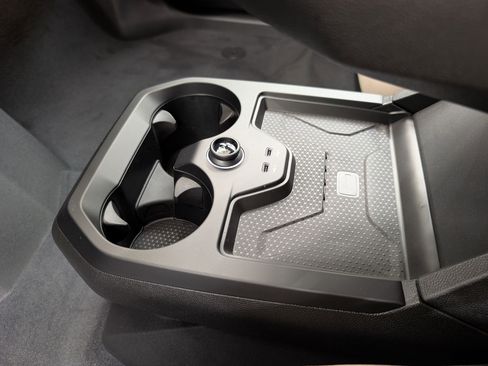 New 2026 BMW iX xDrive60 image 24