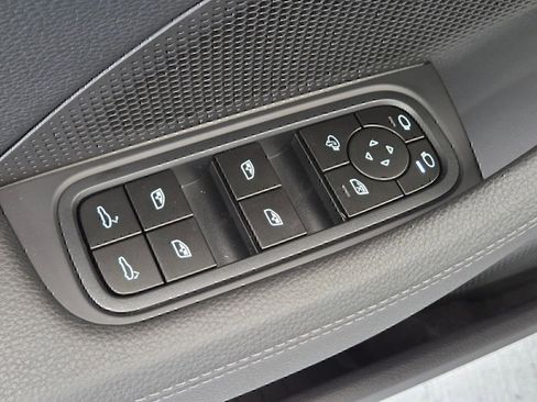 Certified 2026 Porsche Panamera RWD image 15