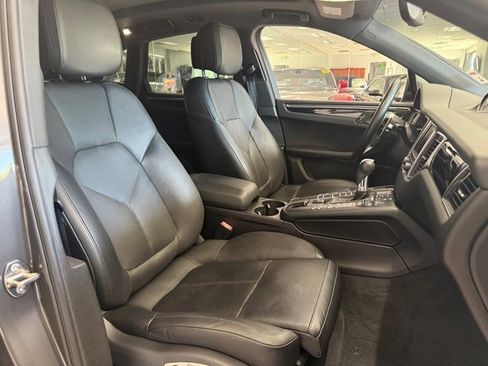Used 2016 Porsche Macan S image 5