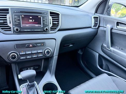 Used 2017 Kia Sportage LX FWD image 18