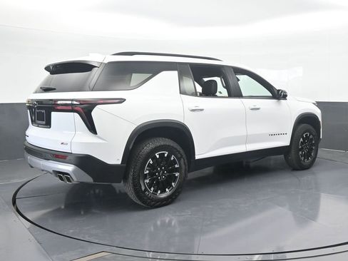 Used 2024 Chevrolet Traverse Z71 w/ Enhanced Driving Package image 6