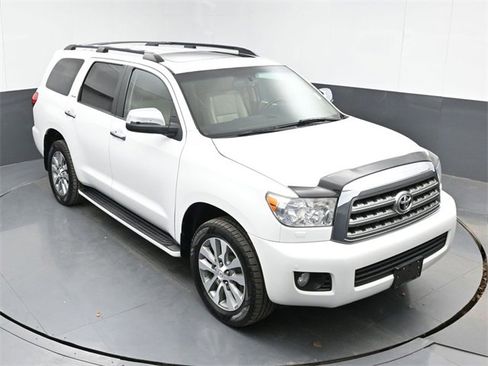 Used 2017 Toyota Sequoia Limited image 41