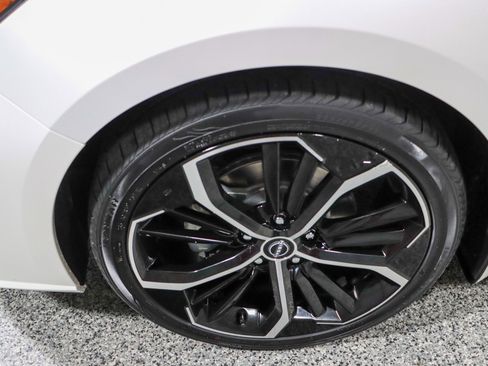 Used 2023 Nissan Altima 2.5 SR image 11