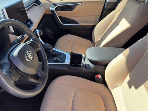Used 2023 Toyota RAV4 LE image 13