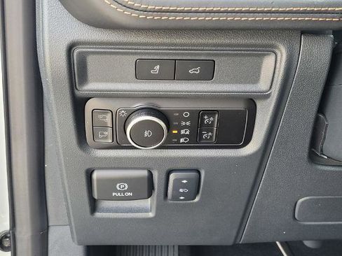 New 2024 Ford Expedition Platinum image 15