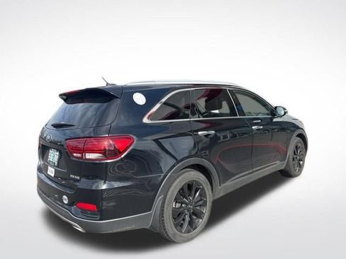 Used 2020 Kia Sorento EX image 2