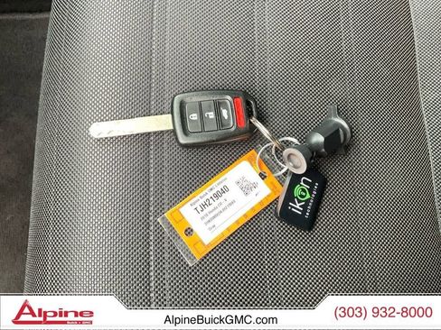 Used 2018 Honda CR-V LX image 20