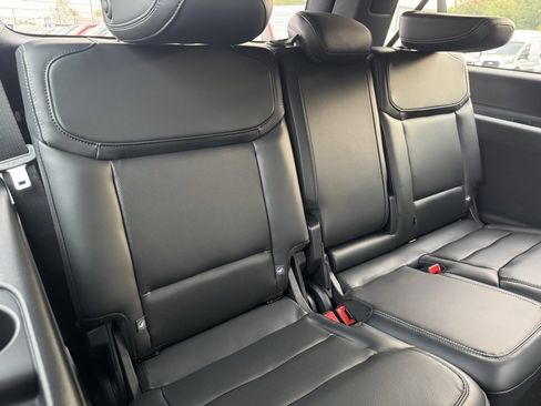 New 2025 Ford Expedition Max Platinum w/ Stealth Performance Package image 25