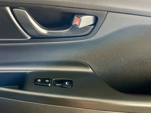 Used 2022 Hyundai Kona SE FWD image 30