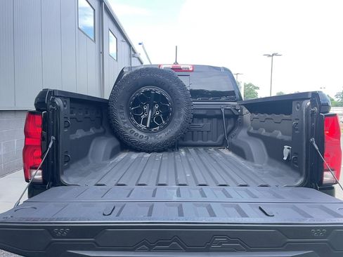 Used 2024 Chevrolet Colorado ZR2 w/ ZR2 Bison Edition AWD/4WD image 7
