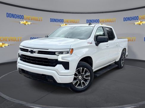 Used 2024 Chevrolet Silverado 1500 RST w/ Z71 Off-Road Package AWD/4WD image 4