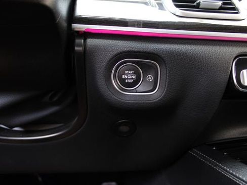 Used 2022 Mercedes-Benz GLS 450 4MATIC image 21