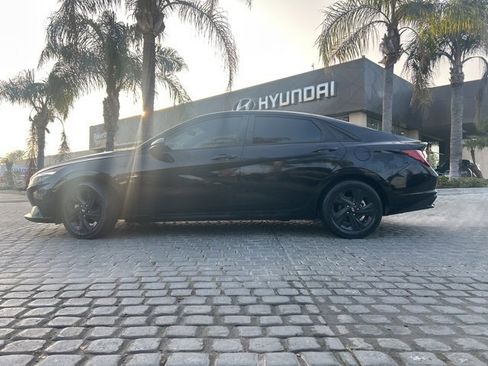 Certified 2023 Hyundai Elantra SEL image 6