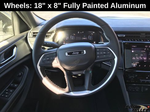 New 2025 Jeep Grand Cherokee Altitude image 12