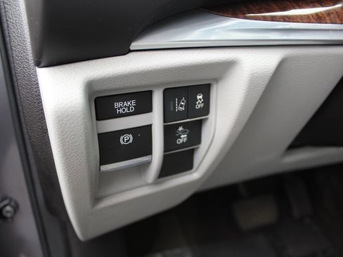 Used 2017 Acura MDX FWD w/ Tech & Entertainment image 26