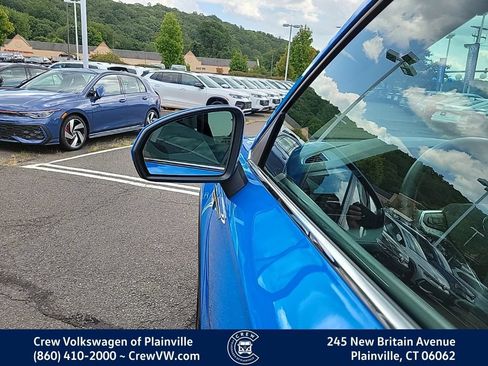 Used 2024 Volkswagen Taos SE AWD/4WD image 26